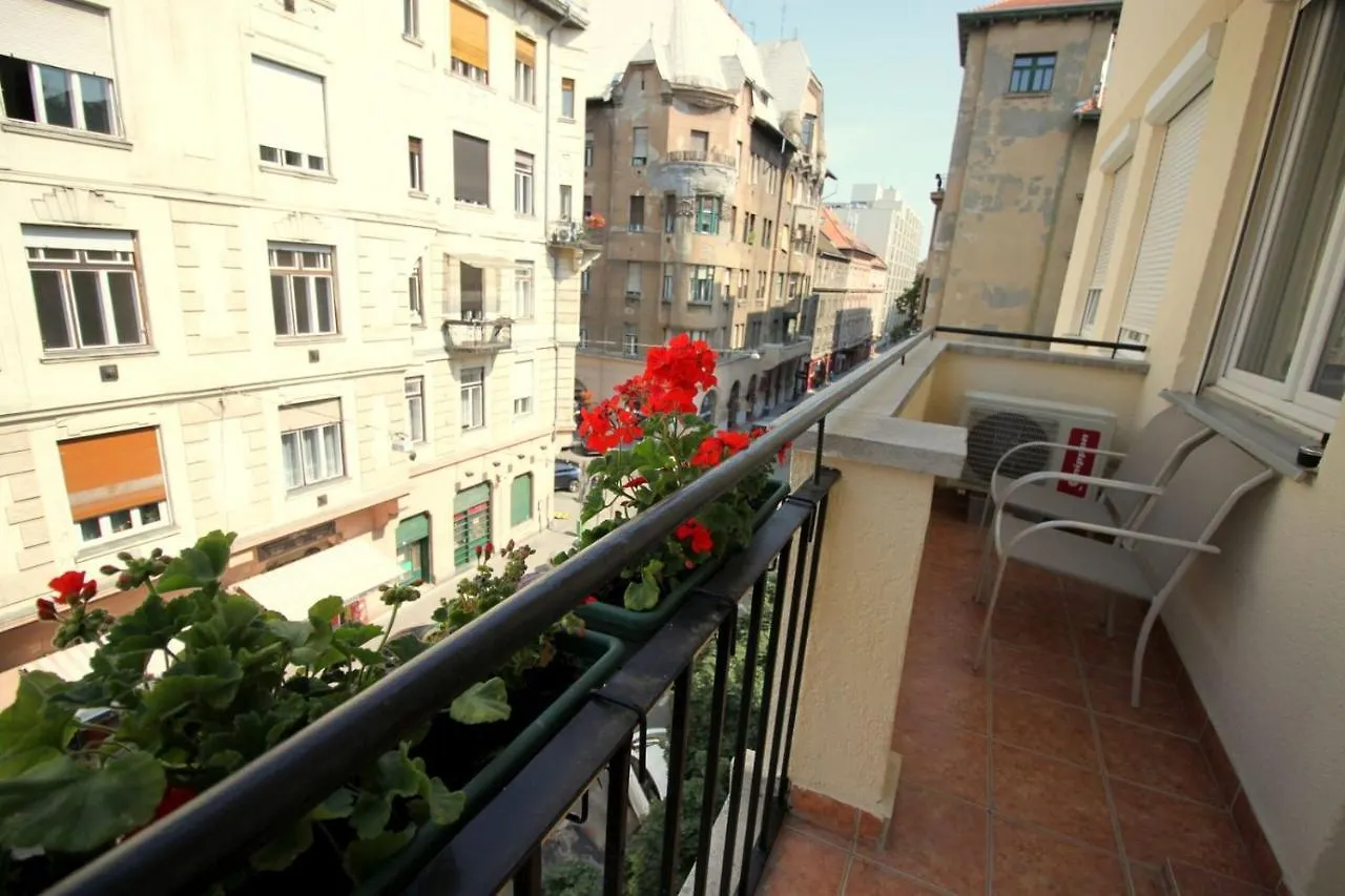 Andrew'S Residence Budapest Hungary
