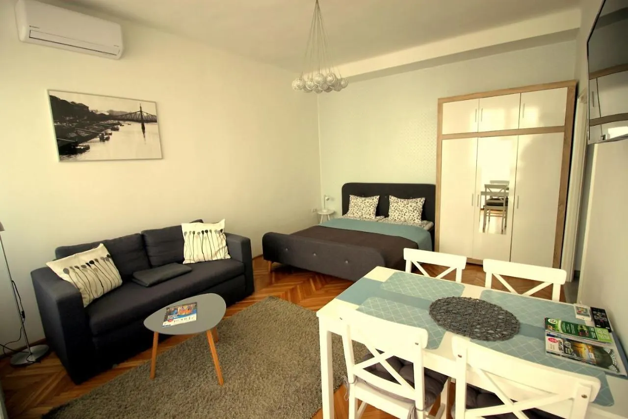 Apartment Andrew'S Residence Budapest